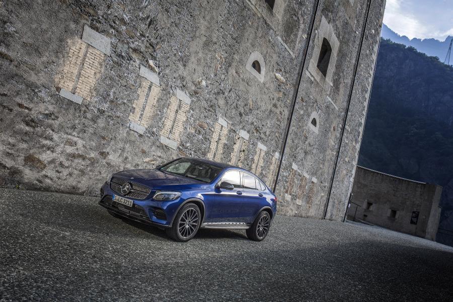  Mercedes-Benz GLC250 4Matic AMG Line Coupe 2016 года  (фото 24 из 32)